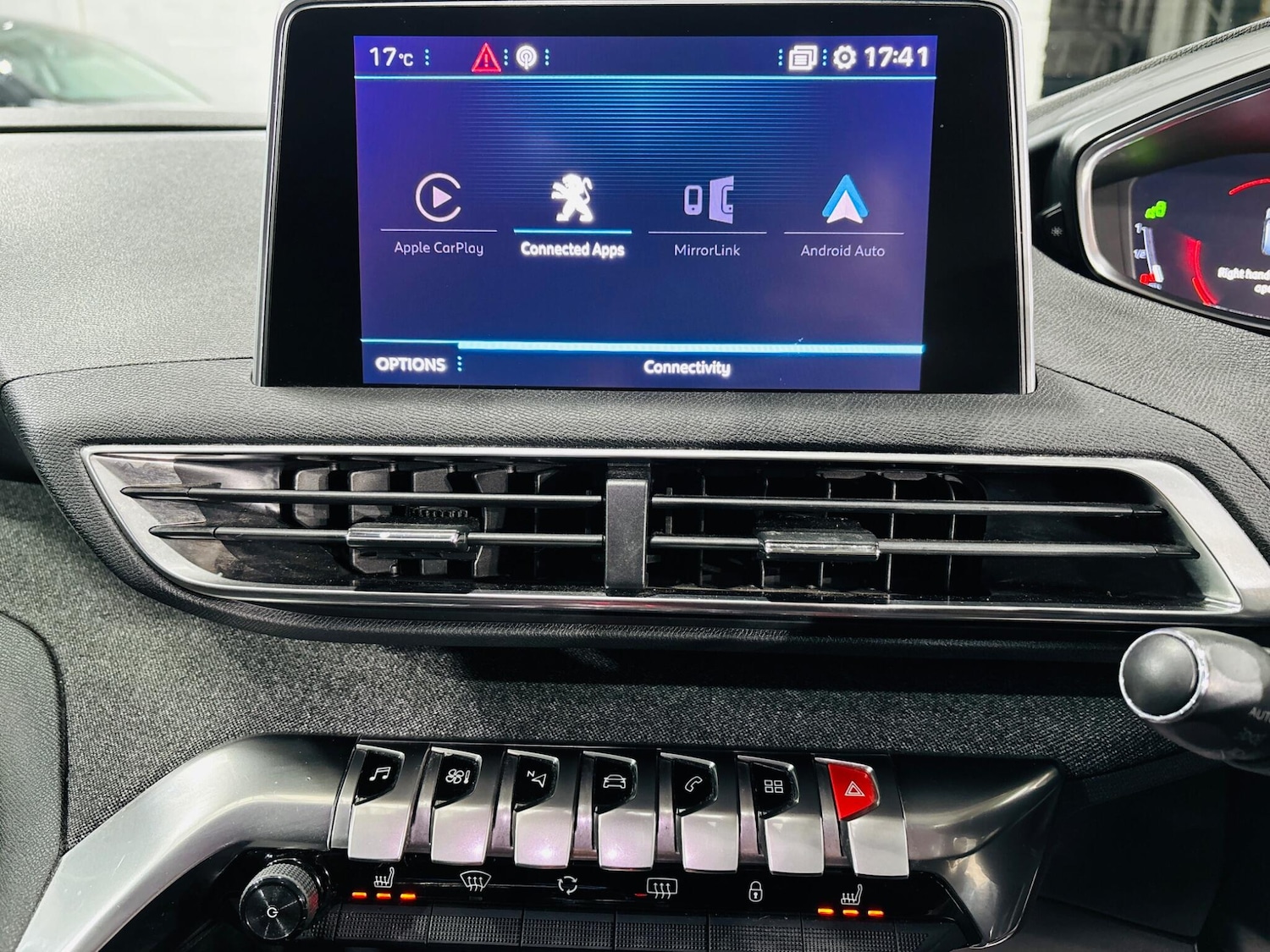 Used Peugeot 5008 2018 for sale - 76158689: Photo 23