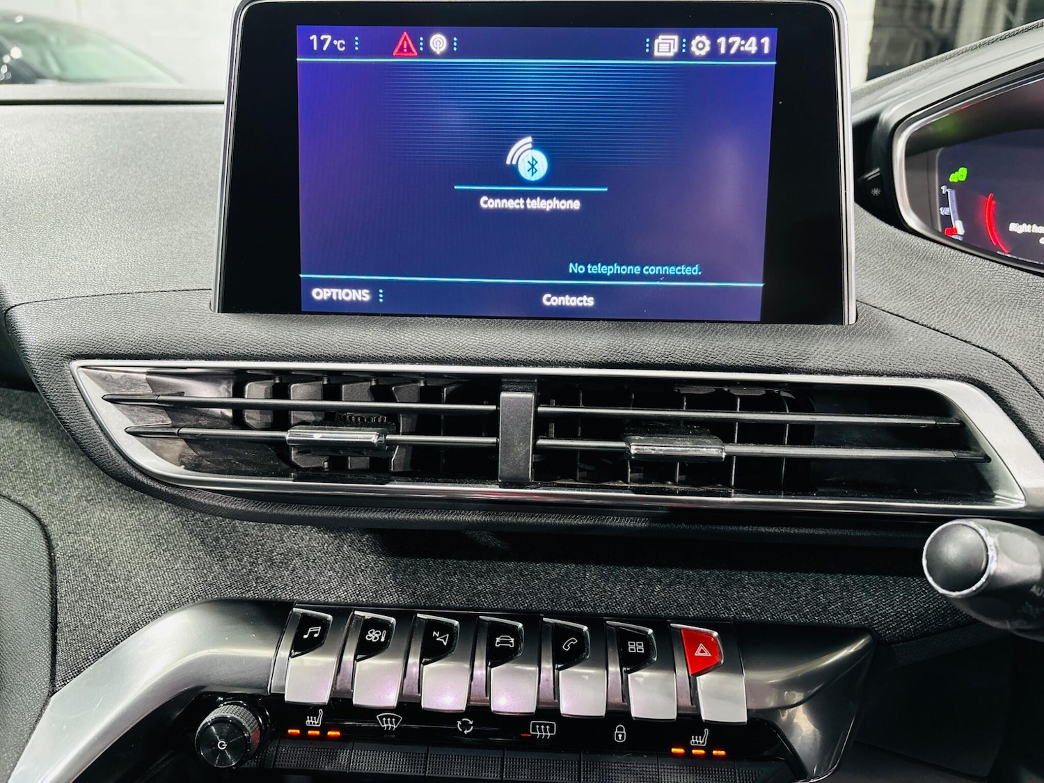 Used Peugeot 5008 2018 for sale - 76158689: Photo 24
