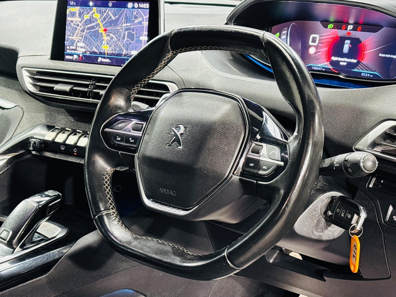 Used Peugeot 3008 2017 for sale - 76360530: Photo 11