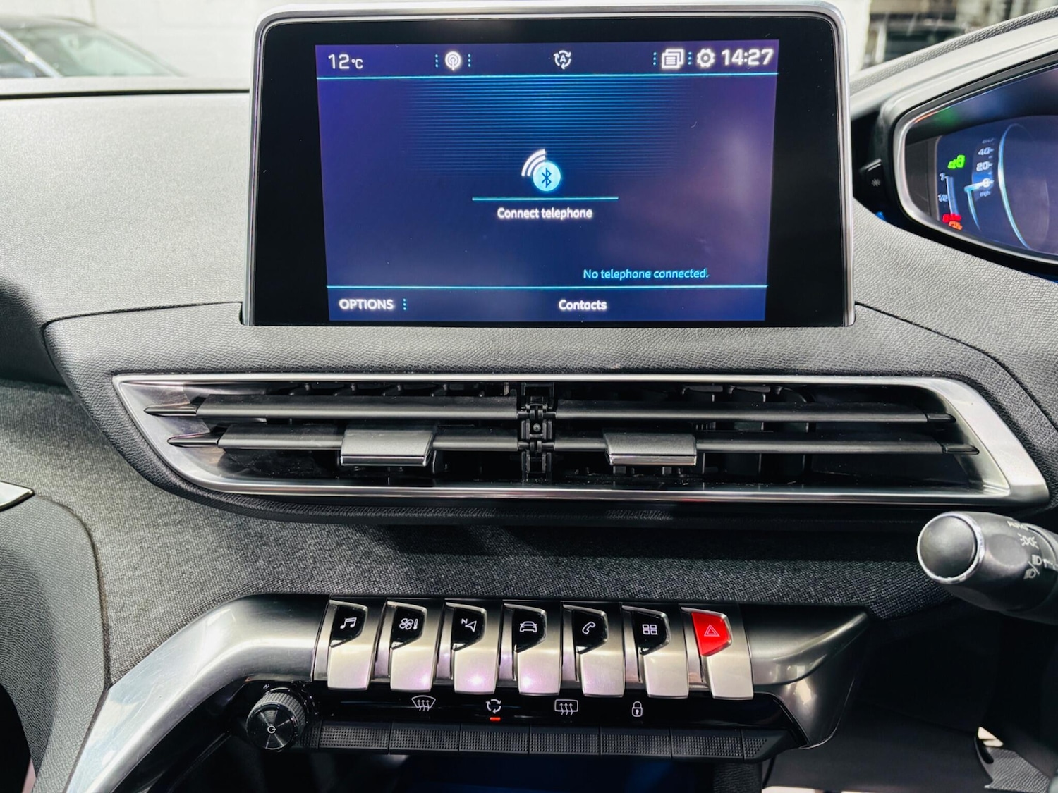 Used Peugeot 3008 2017 for sale - 76360530: Photo 25