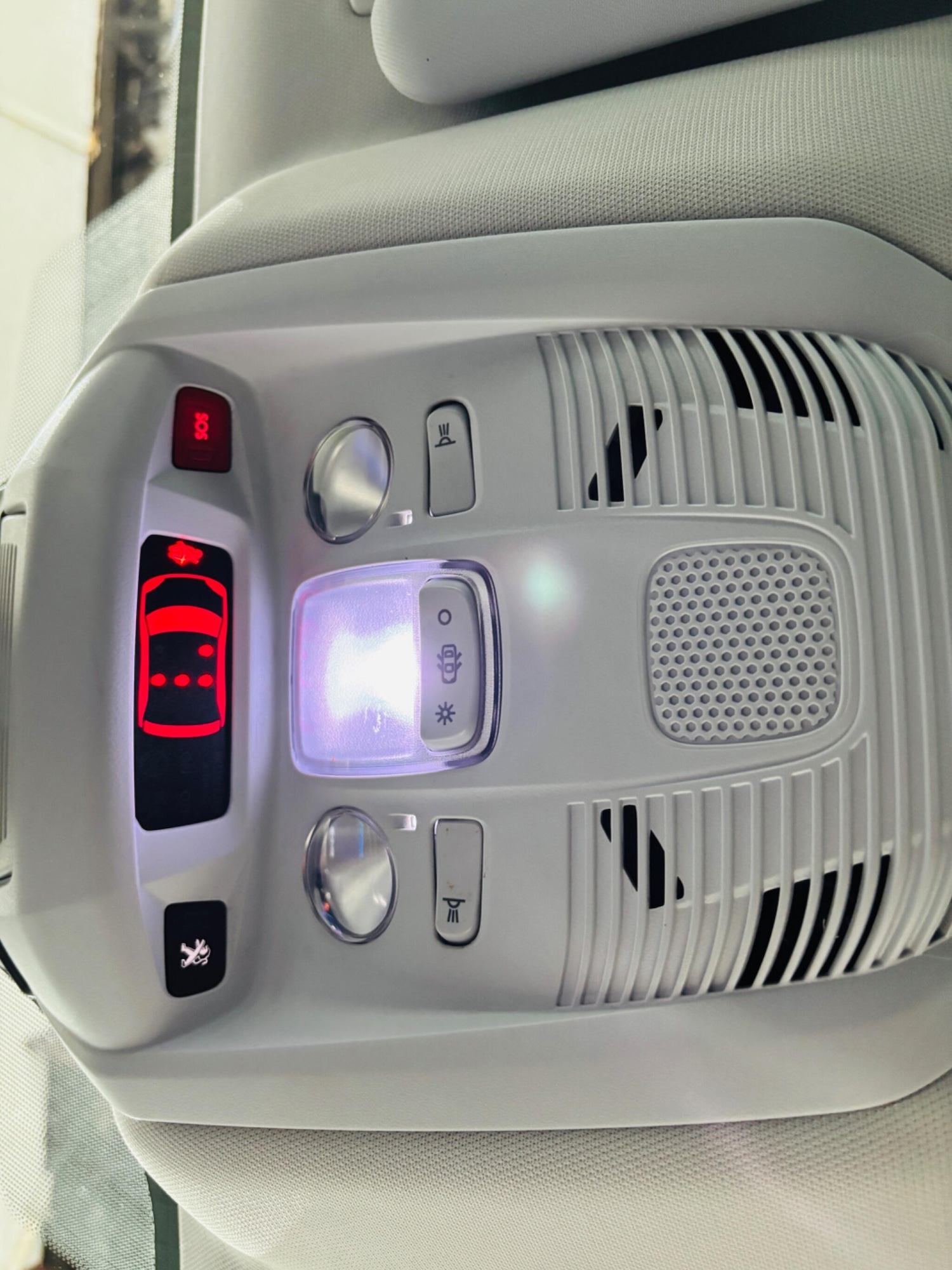 Used Peugeot 3008 2017 for sale - 76360530: Photo 30