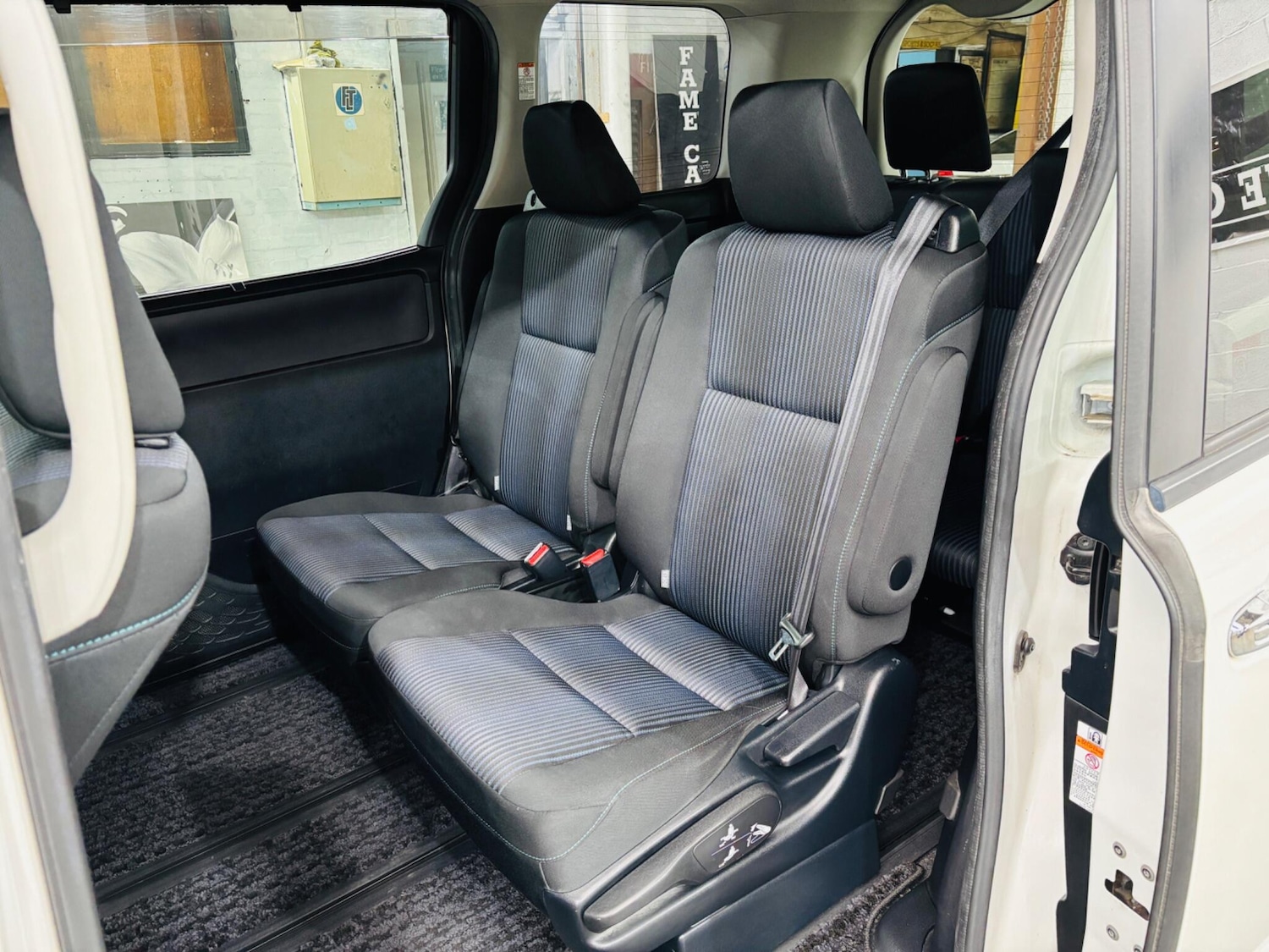 Used Toyota Voxy 2026 for sale - 77646638: Photo 16