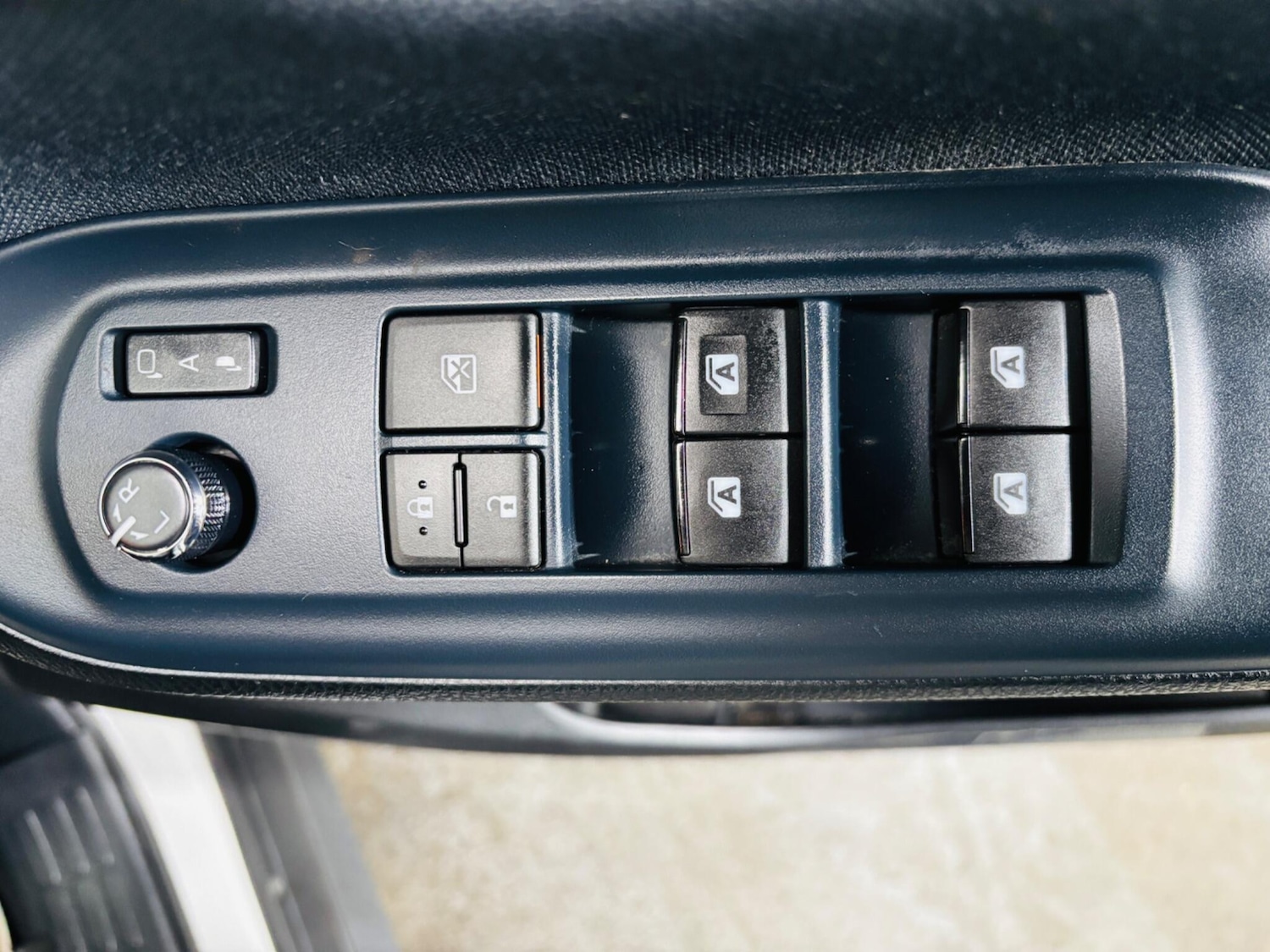 Used Toyota Voxy 2026 for sale - 77646638: Photo 18