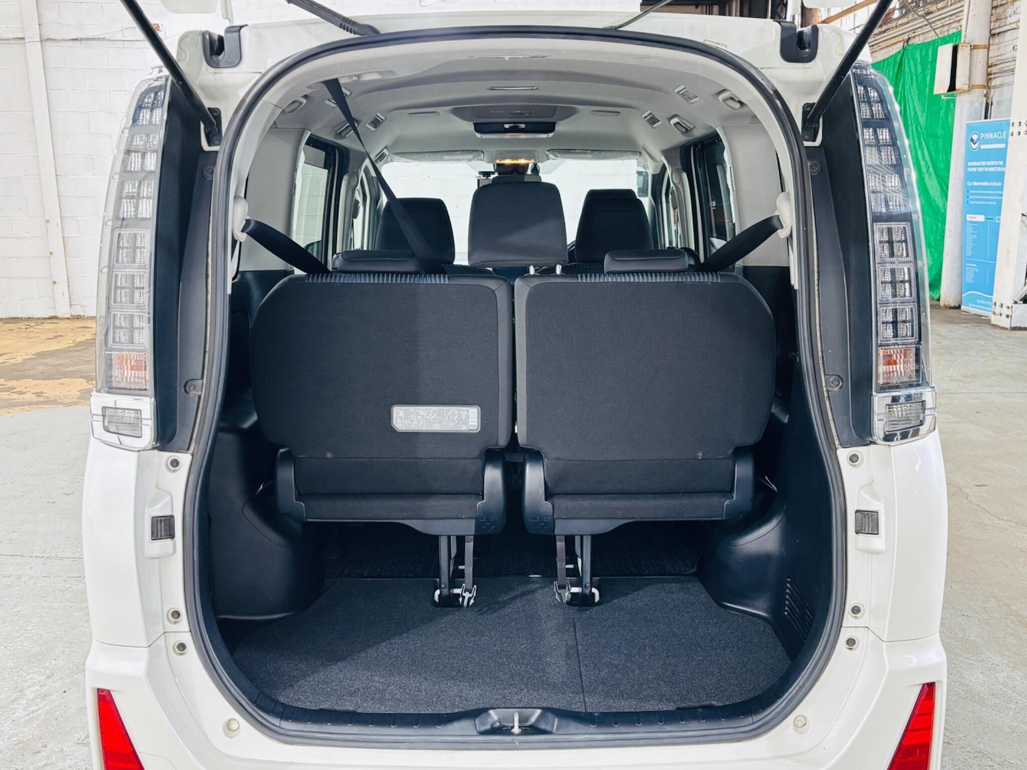 Used Toyota Voxy 2026 for sale - 77646638: Photo 31