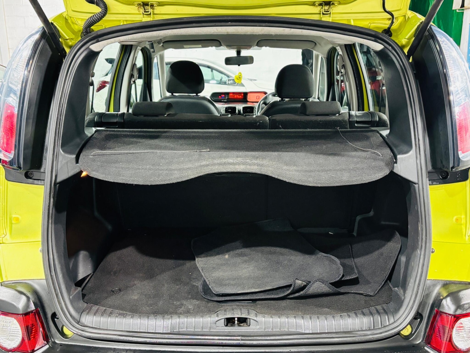 Used Citroen C3 Picasso 2009 for sale - 76667358: Photo 25