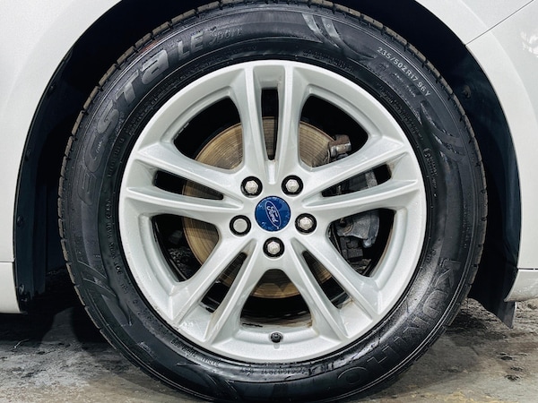 Used Ford Mondeo 2015 for sale - 76226392: Photo 32