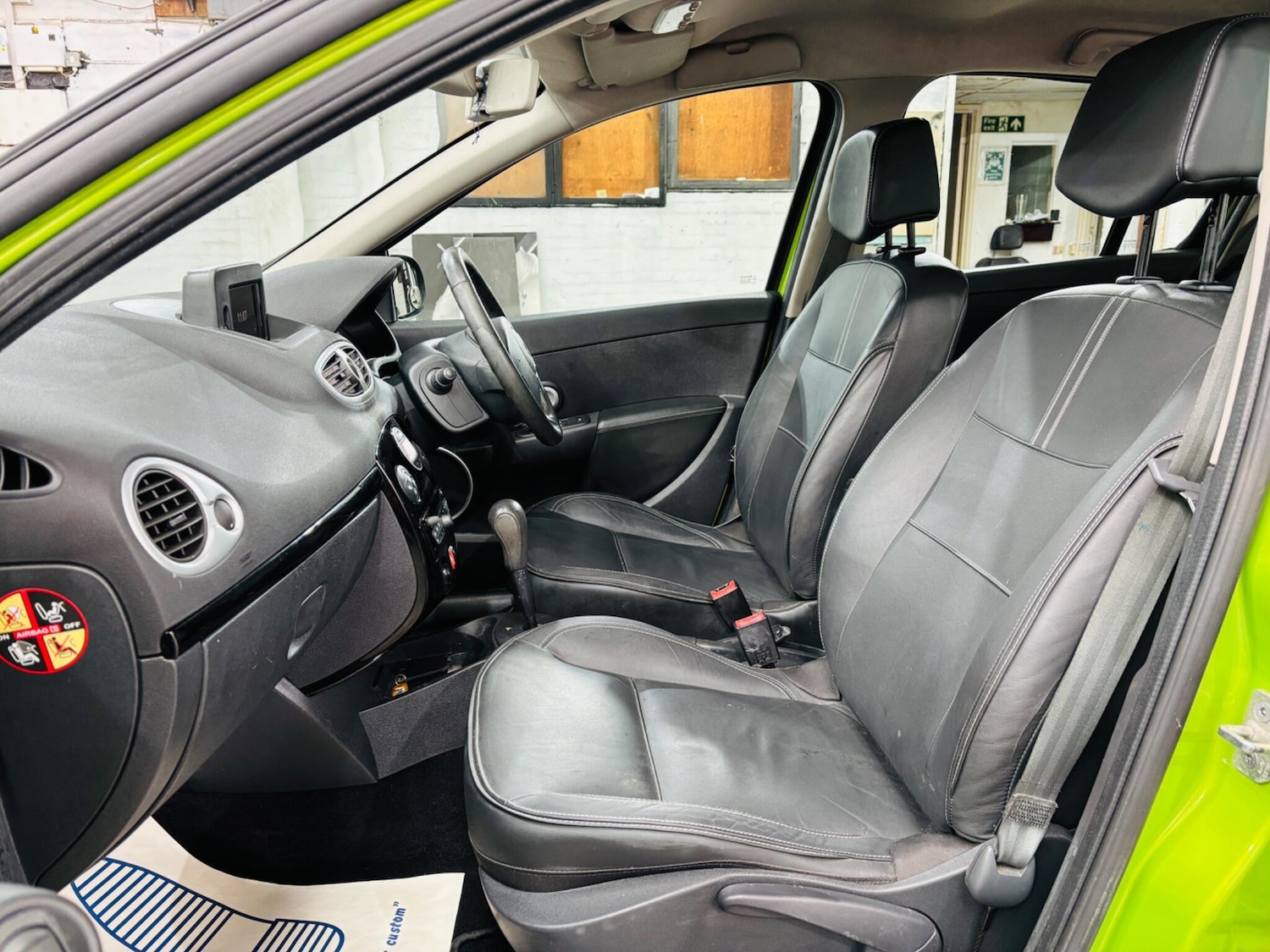 Used Renault Clio 2010 for sale - 78203907: Photo 15