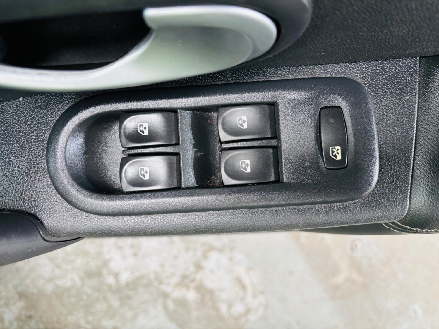 Used Renault Clio 2010 for sale - 78203907: Photo 17