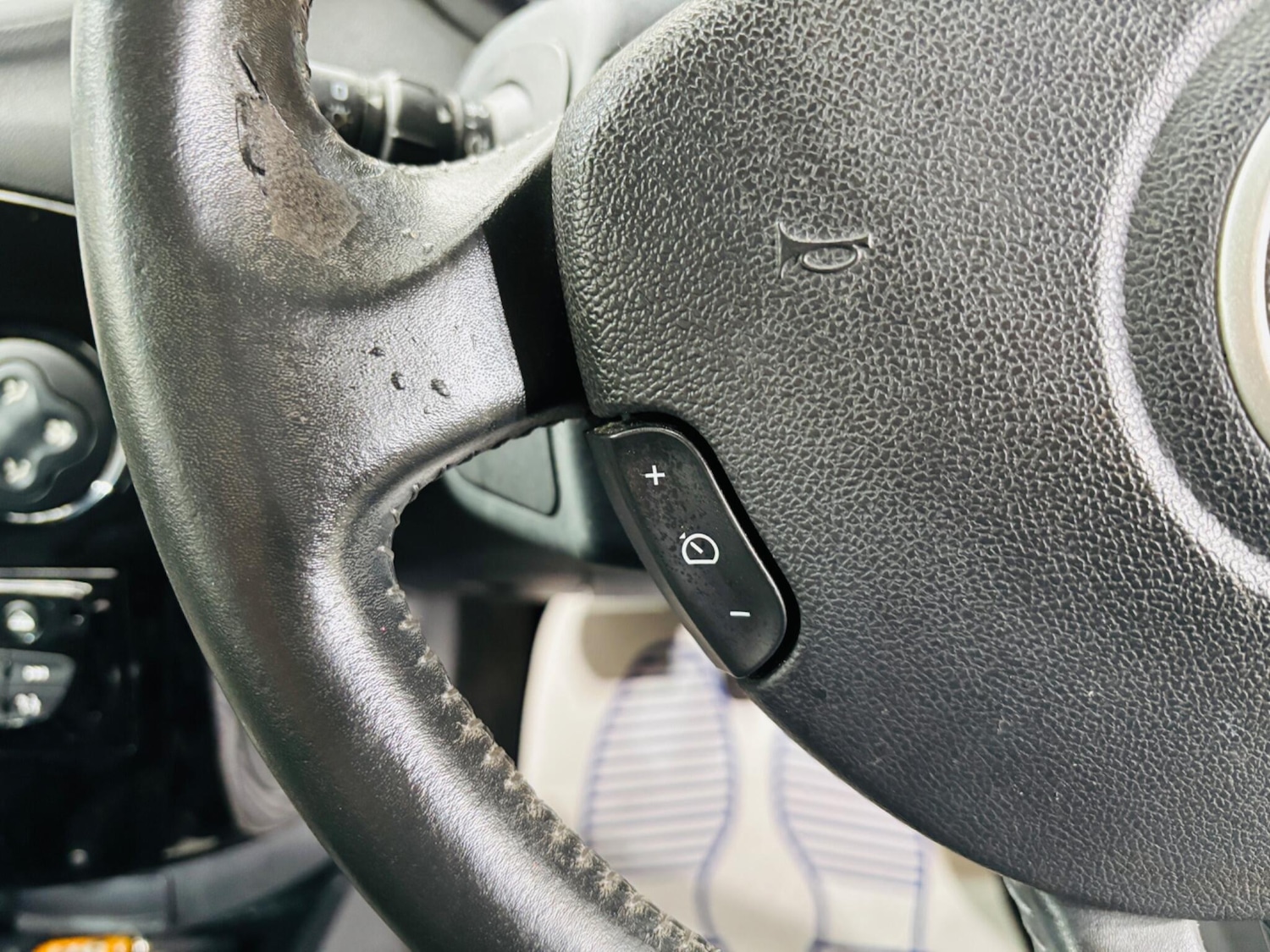 Used Renault Clio 2010 for sale - 78203907: Photo 21