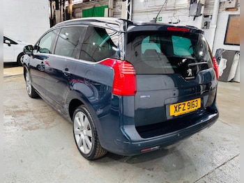 Used Peugeot 5008 2015 for sale - 78772025: Photo
