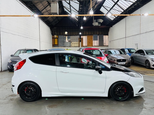 Used Ford Fiesta 2015 for sale - 75040477: Photo 8