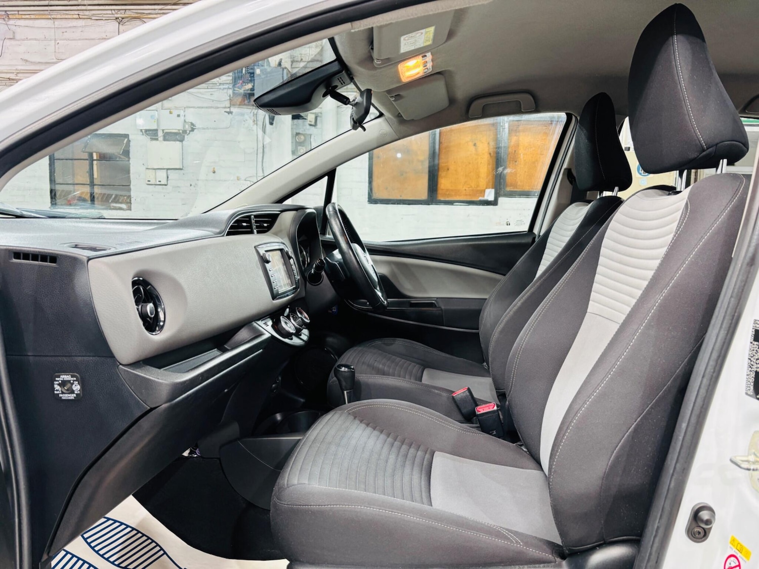 Used Toyota Yaris 2017 for sale - 76422857: Photo 15