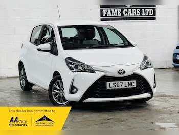 Used Toyota Yaris 2017 for sale - 76422857: Photo
