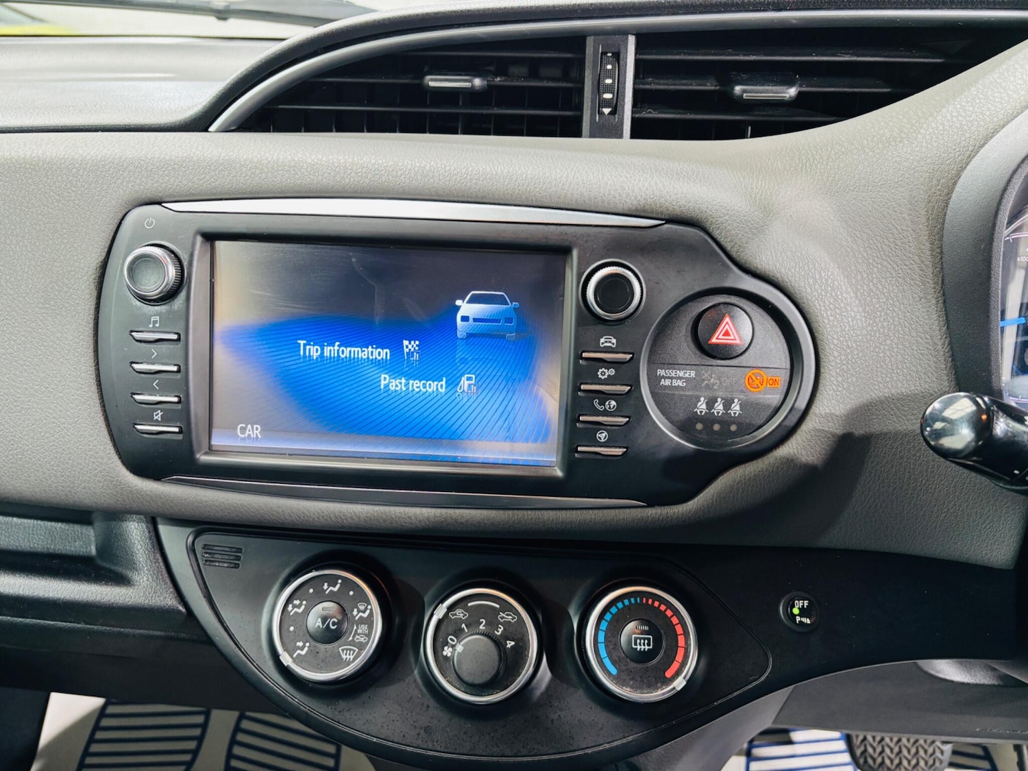 Used Toyota Yaris 2017 for sale - 76422857: Photo 25