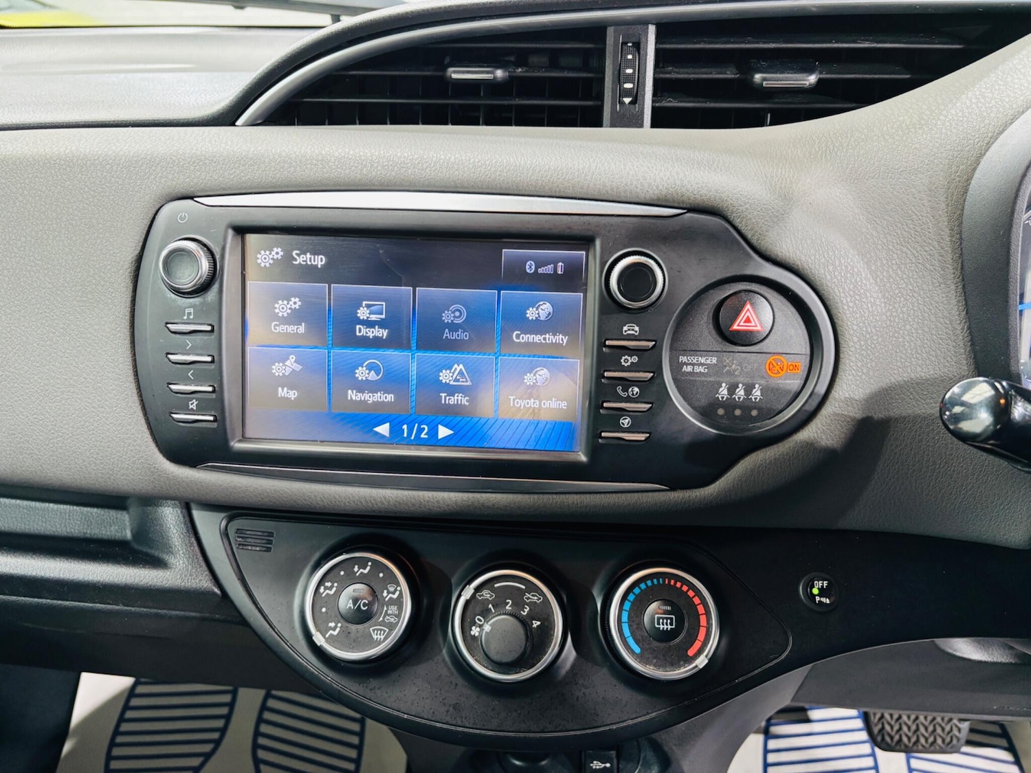 Used Toyota Yaris 2017 for sale - 76422857: Photo 26