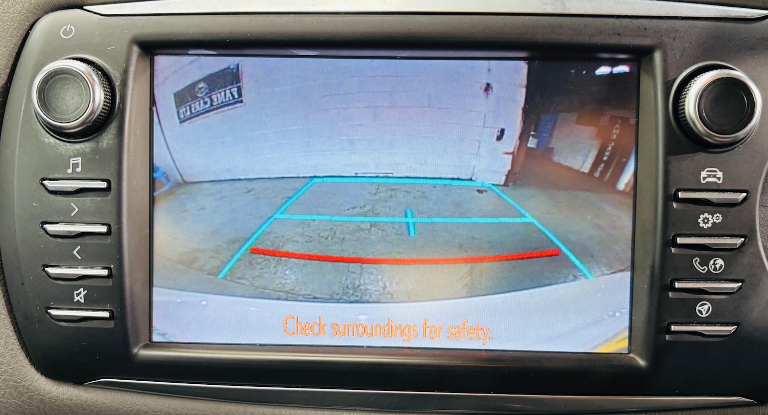 Used Toyota Yaris 2017 for sale - 76422857: Photo 29