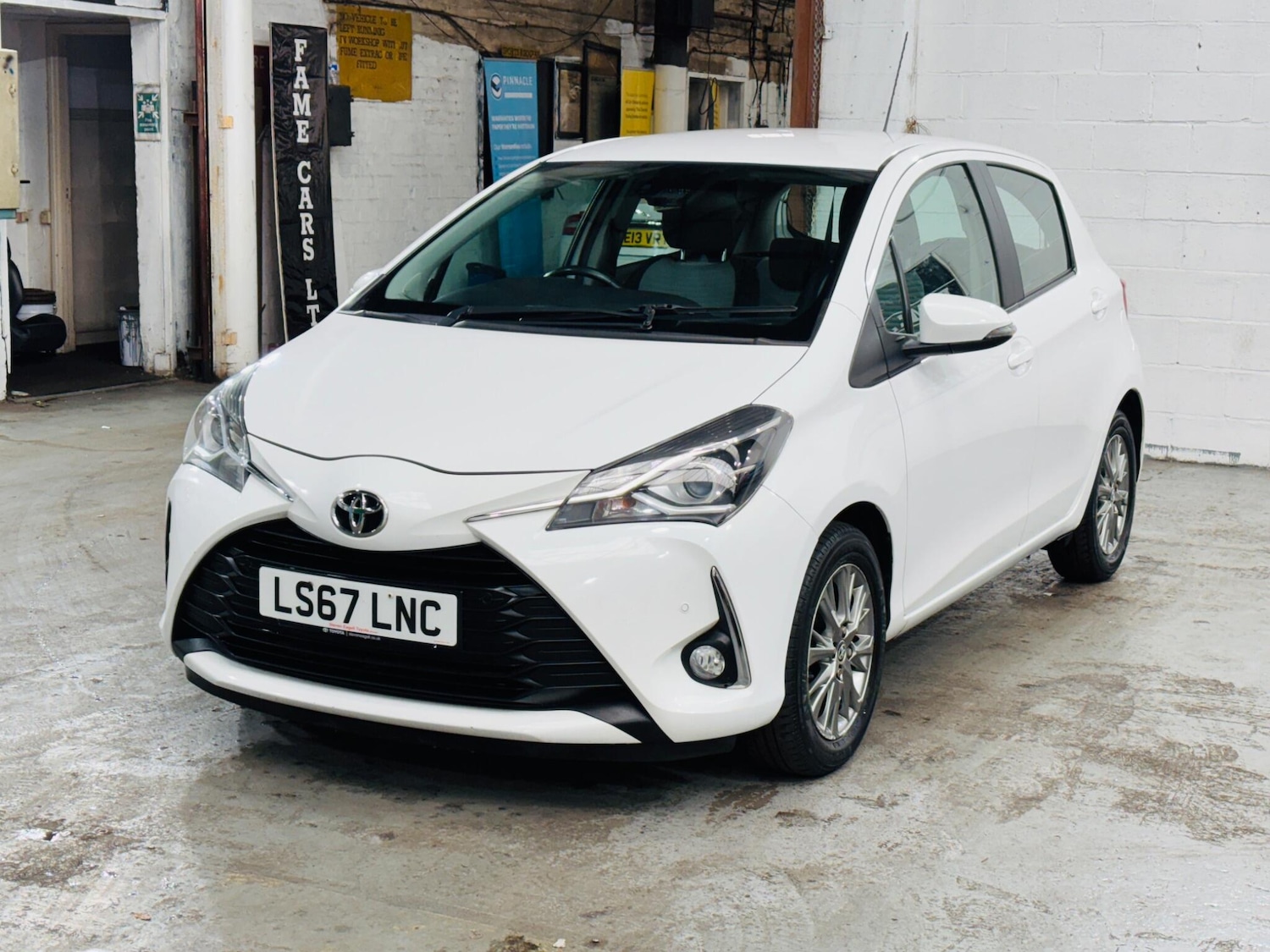 Used Toyota Yaris 2017 for sale - 76422857: Photo 4