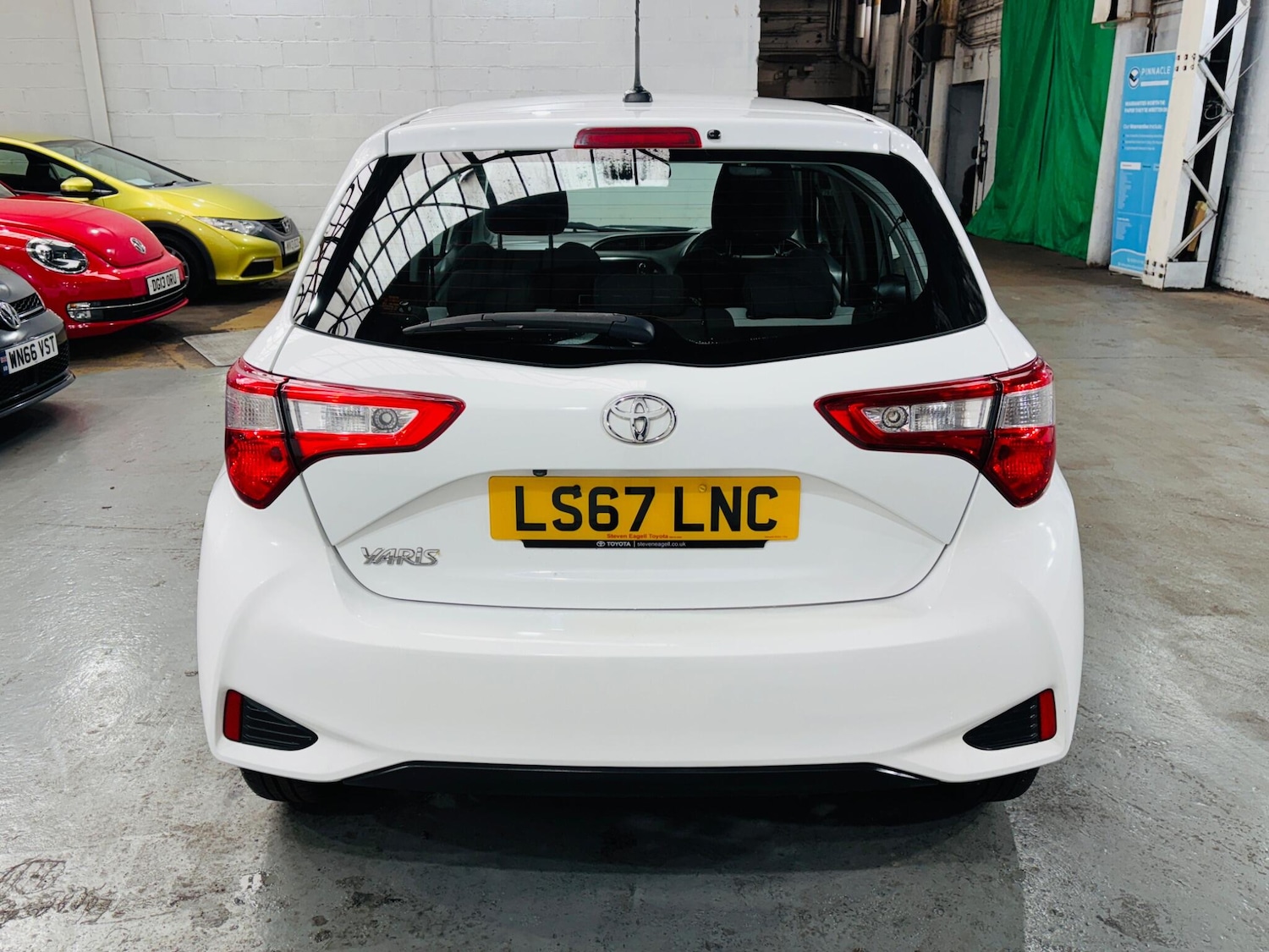 Used Toyota Yaris 2017 for sale - 76422857: Photo 6