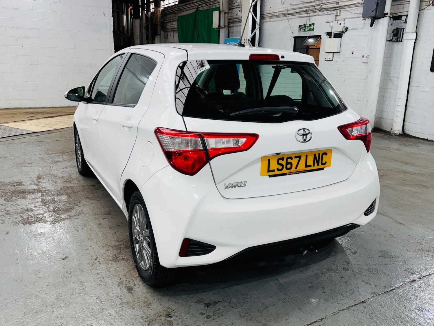 Used Toyota Yaris 2017 for sale - 76422857: Photo 7