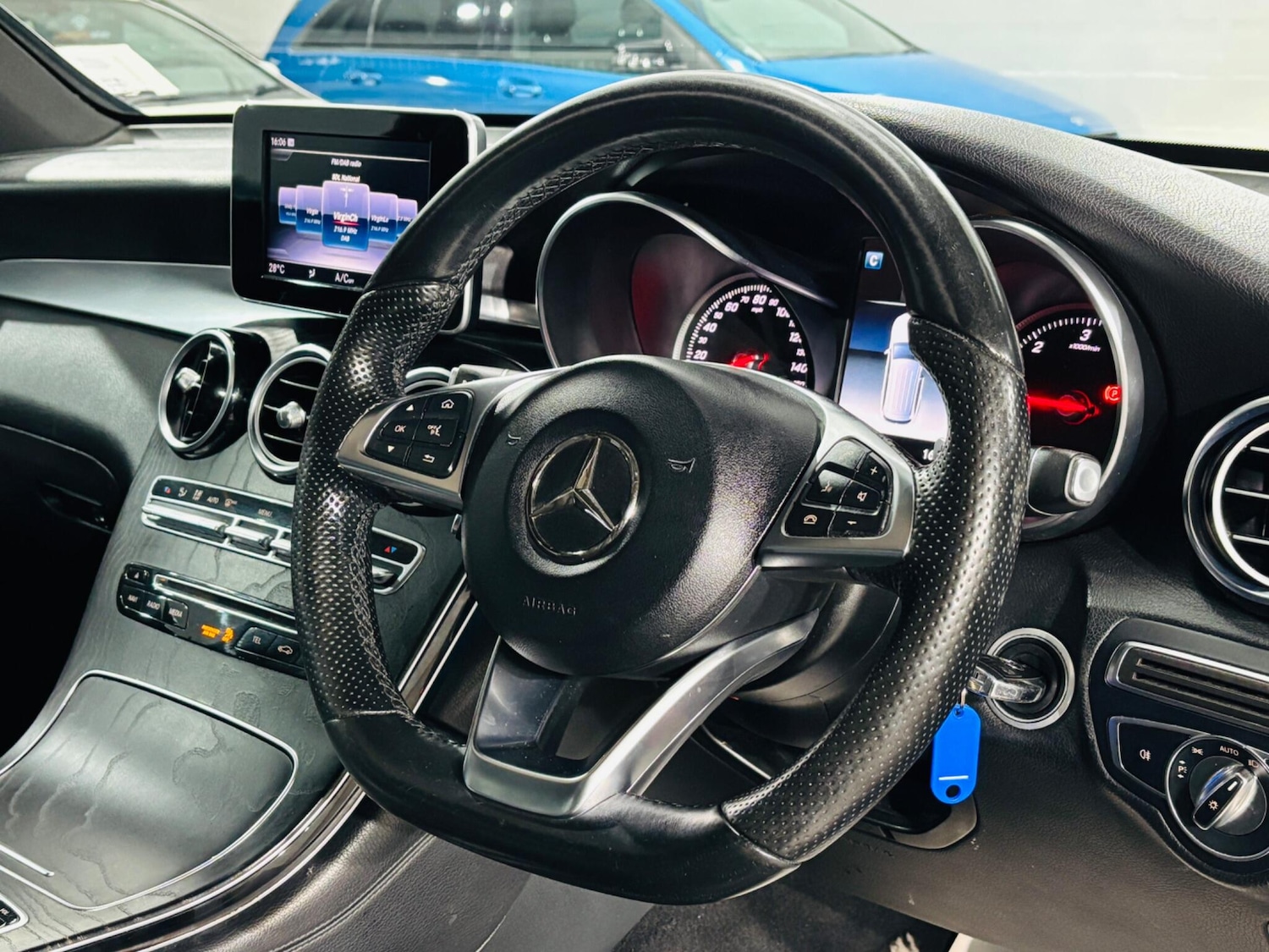 Used Mercedes-Benz GLC 2018 for sale - 76251097: Photo 11