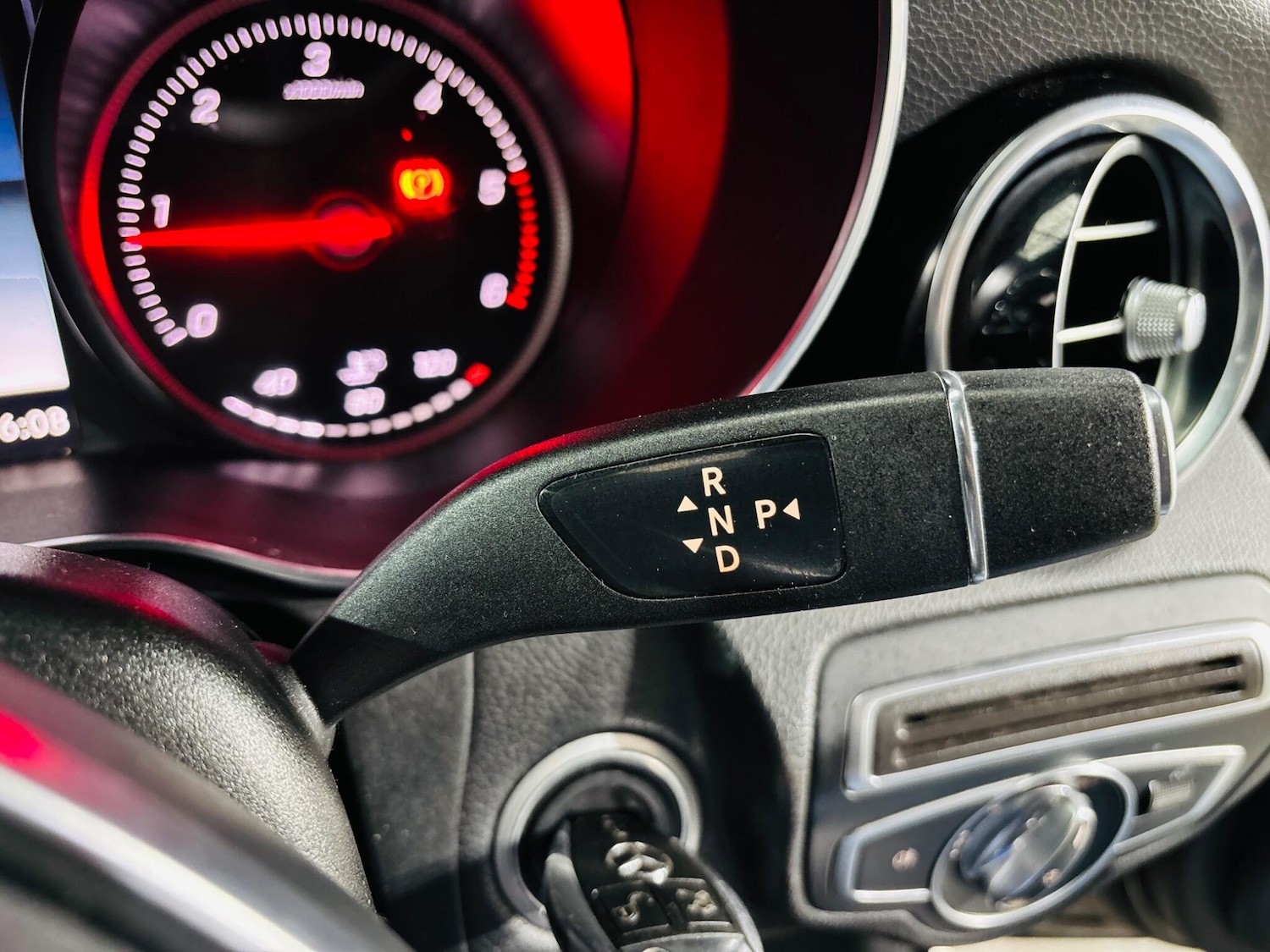 Used Mercedes-Benz GLC 2018 for sale - 76251097: Photo 23