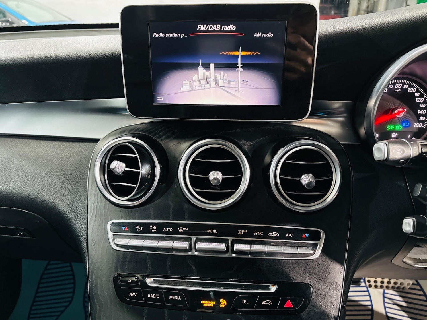 Used Mercedes-Benz GLC 2018 for sale - 76251097: Photo 25