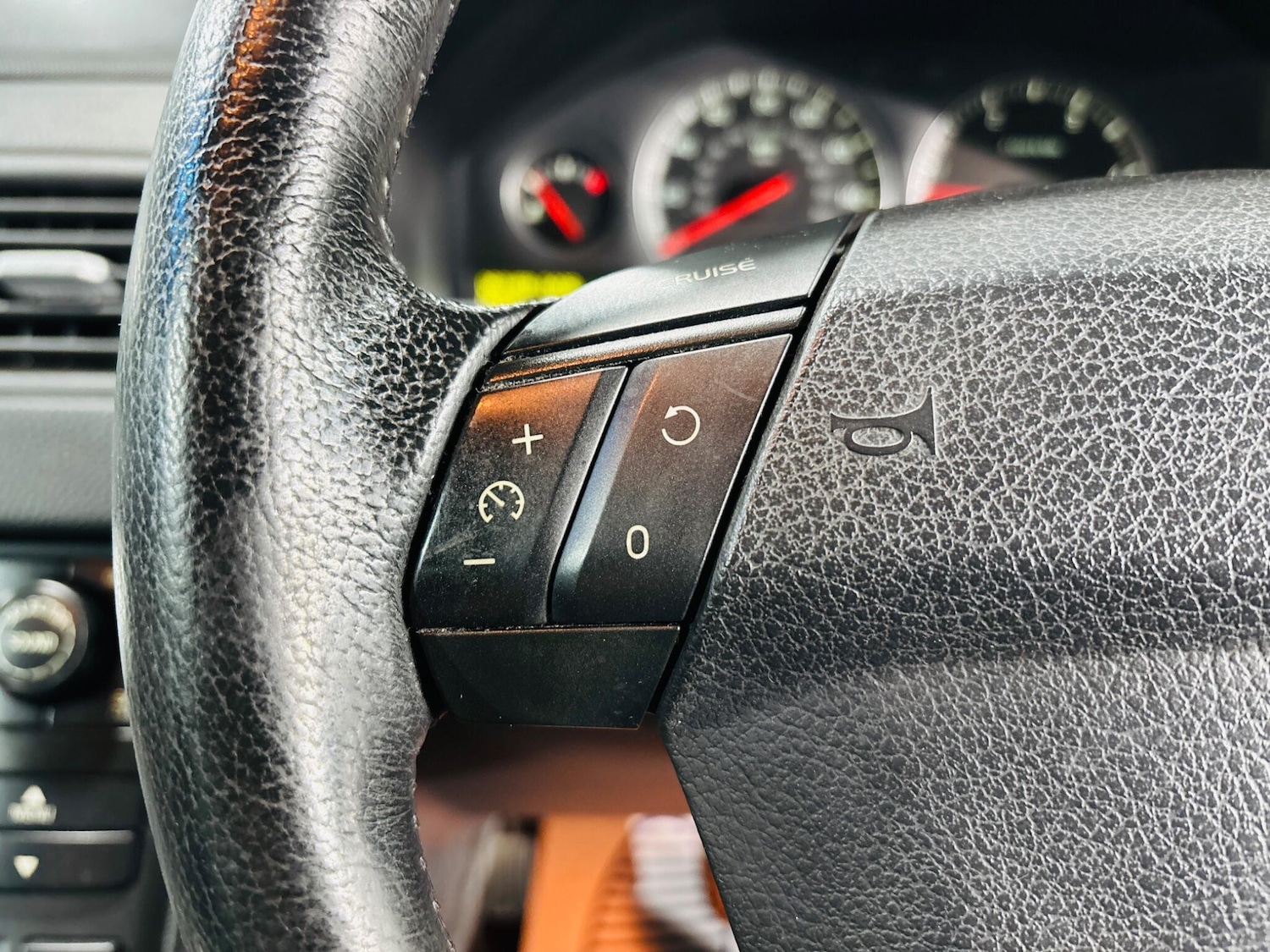 Used Volvo XC90 2006 for sale - 76667340: Photo 22