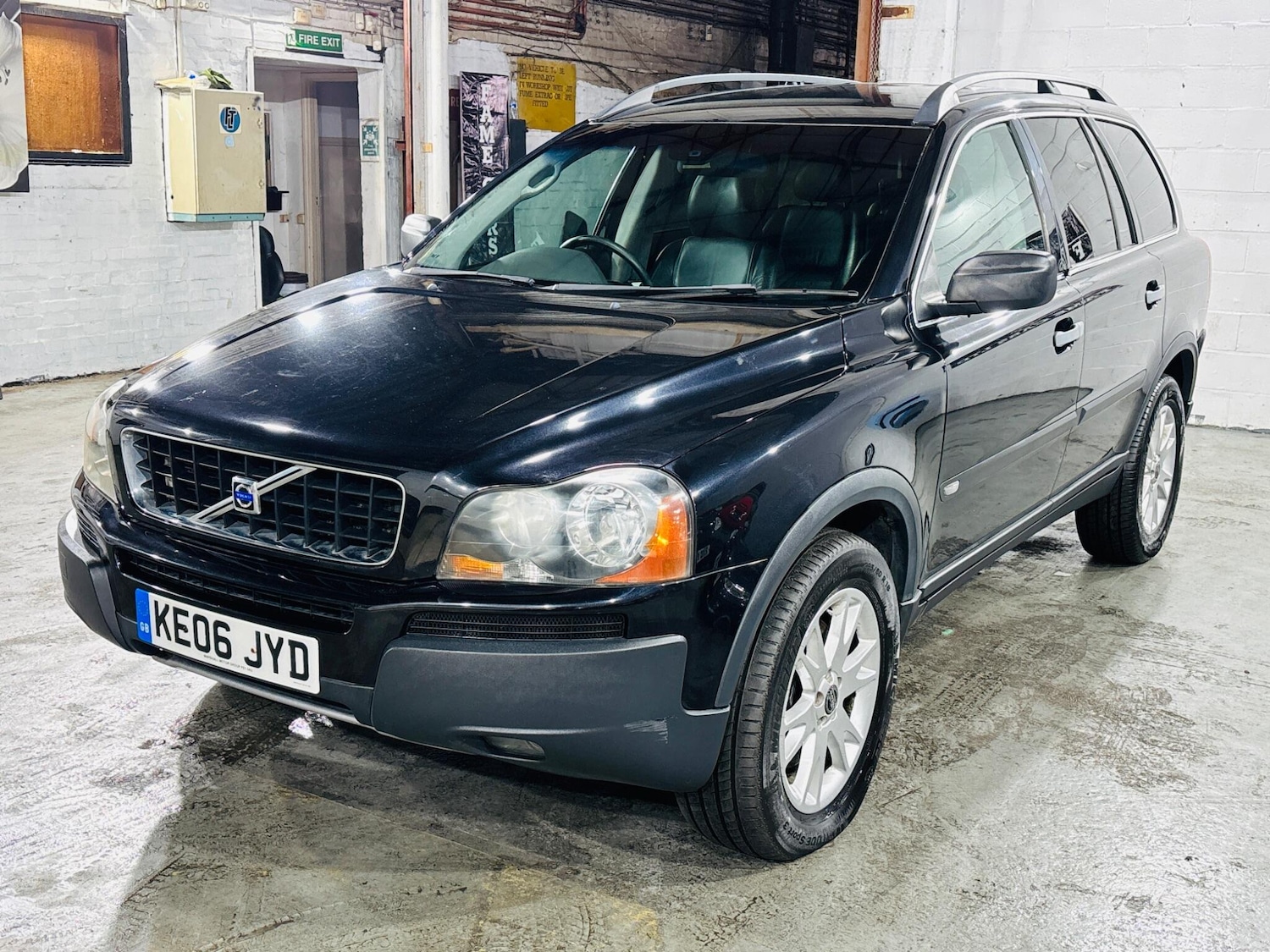 Used Volvo XC90 2006 for sale - 76667340: Photo 4
