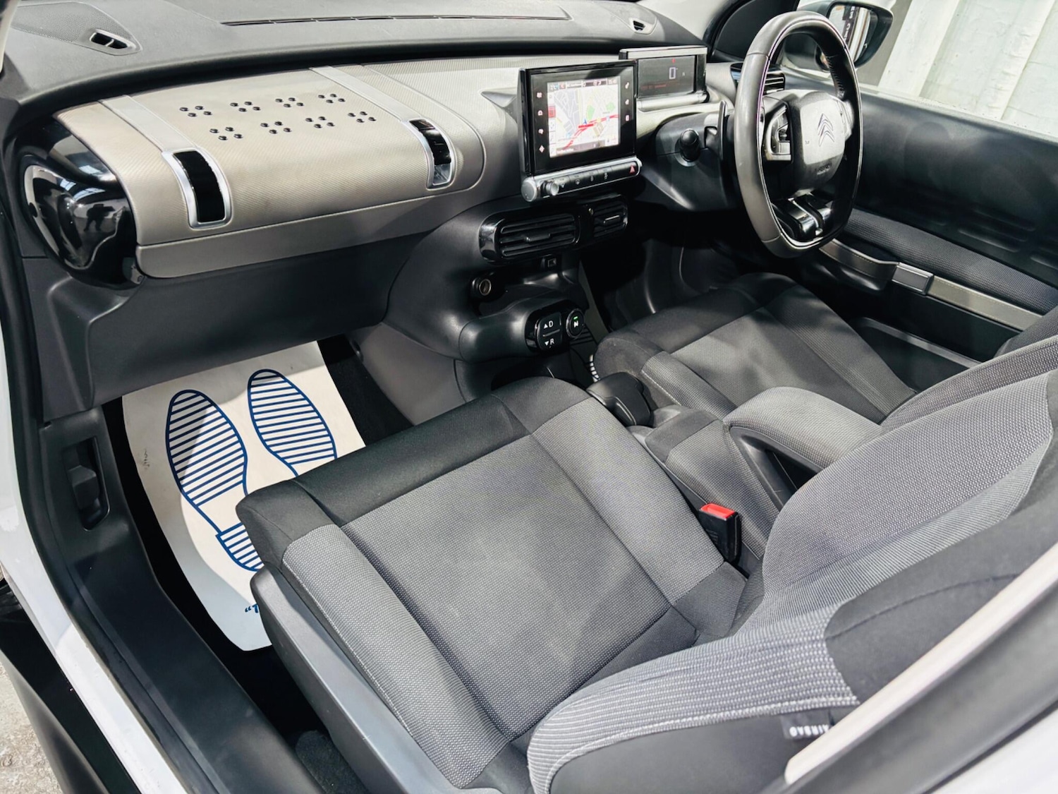 Used Citroen C4 Cactus 2017 for sale - 77441357: Photo 14