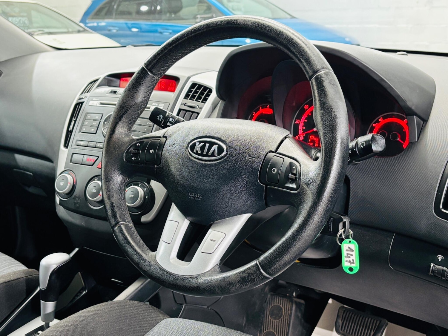 Used Kia Ceed 2010 for sale - 76307546: Photo 11