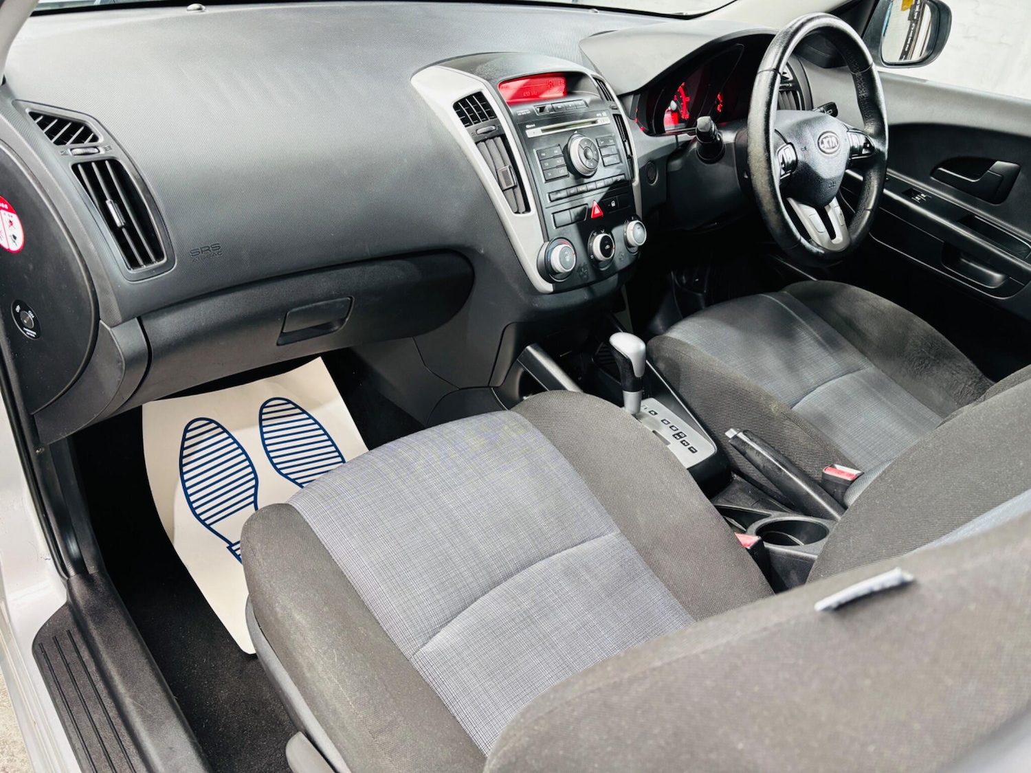 Used Kia Ceed 2010 for sale - 76307546: Photo 14