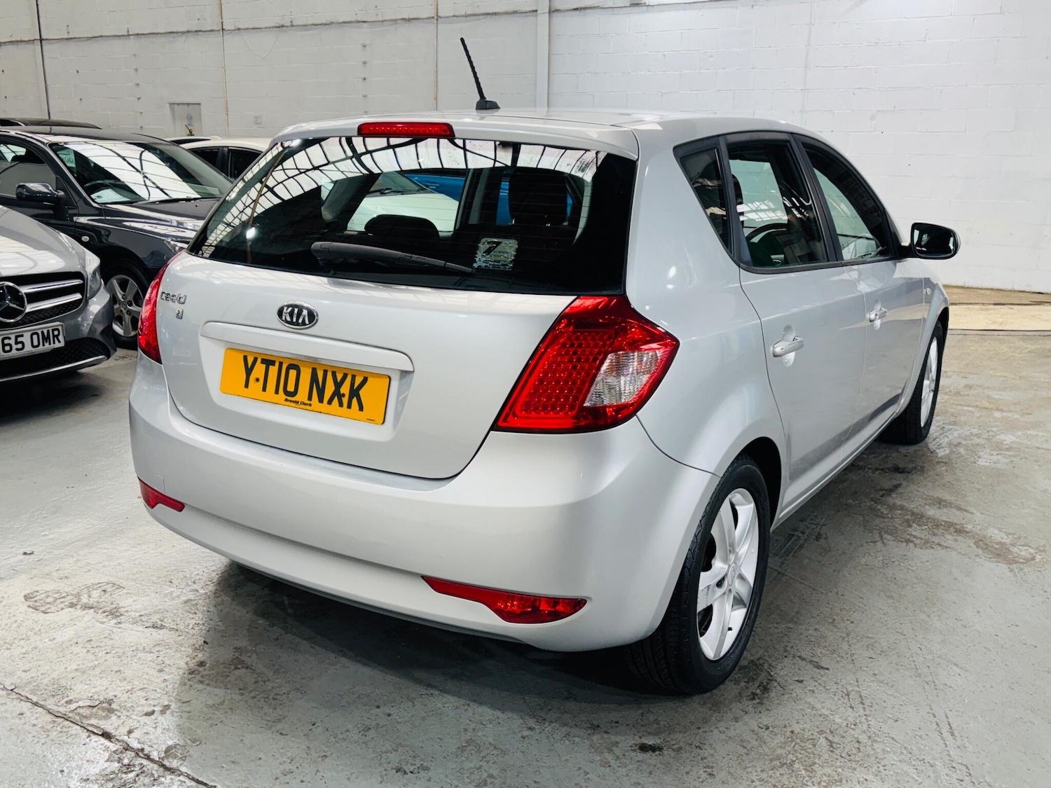 Used Kia Ceed 2010 for sale - 76307546: Photo 5