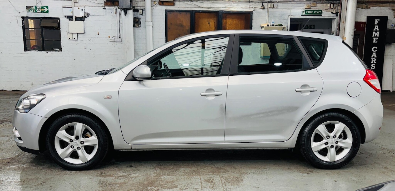 Used Kia Ceed 2010 for sale - 76307546: Photo 9