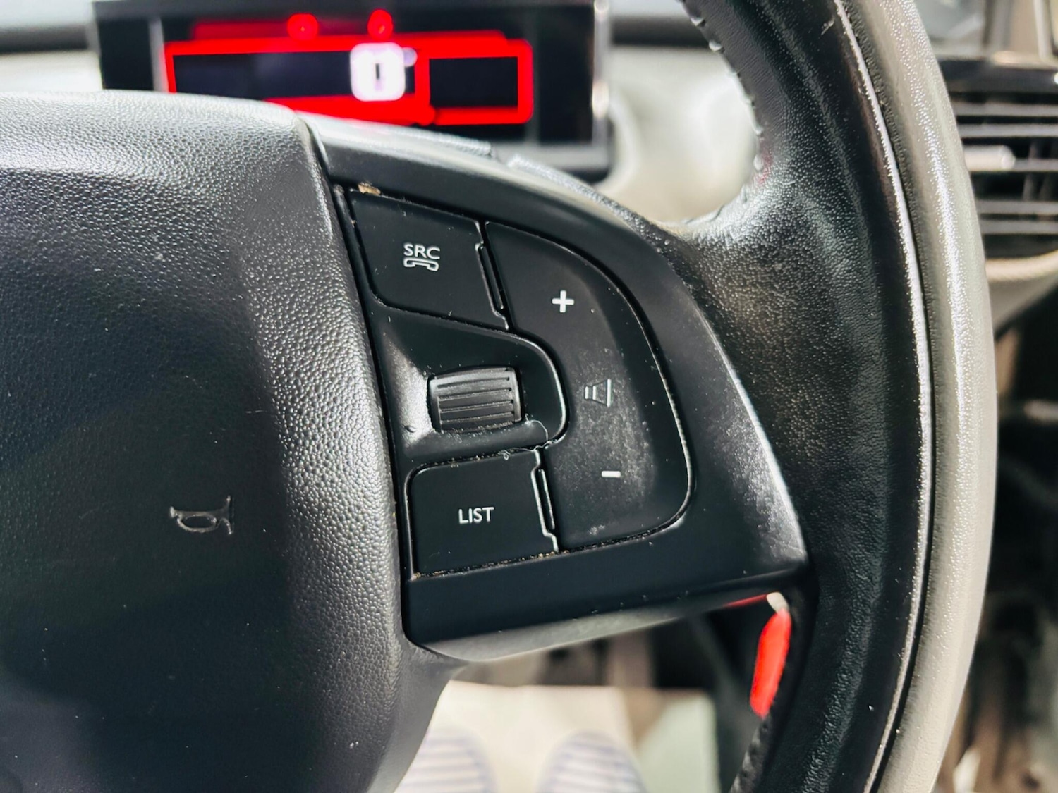 Used Citroen C4 Cactus 2015 for sale - 78058532: Photo 23