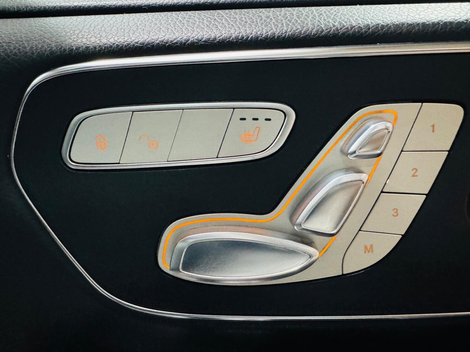 Used Mercedes-Benz V-Class for sale - 77586802: Photo 21