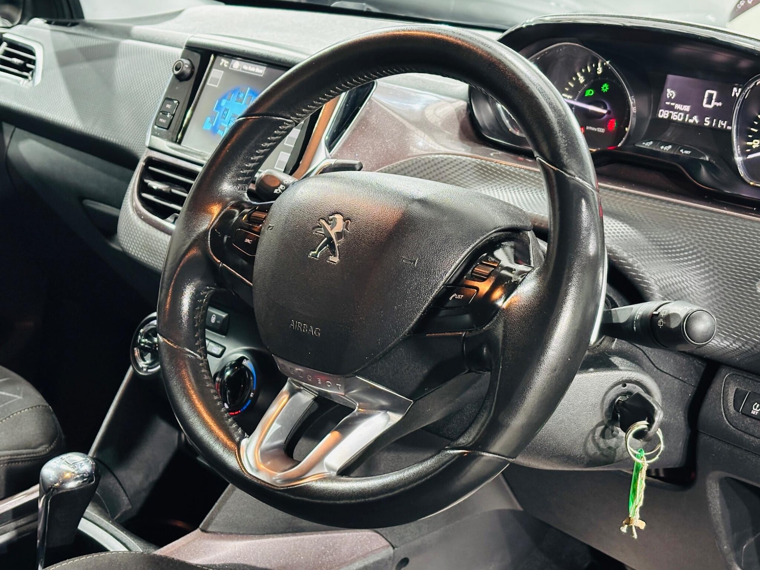 Used Peugeot 2008 2014 for sale - 76667265: Photo 11