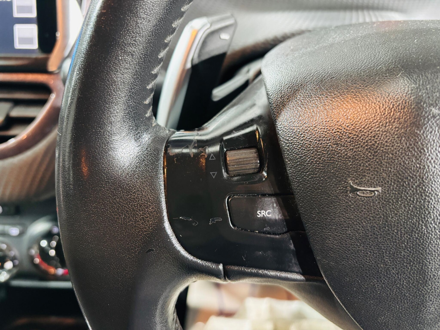 Used Peugeot 2008 2014 for sale - 76667265: Photo 20