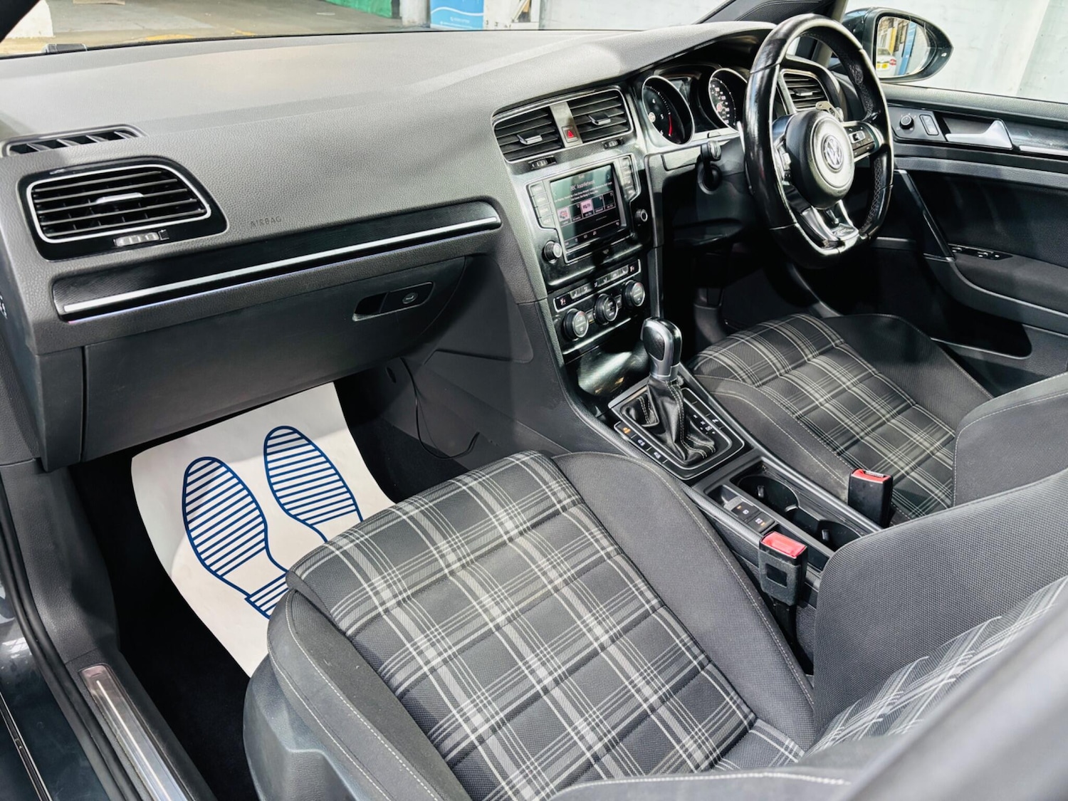 Used Volkswagen Golf 2016 for sale - 76377430: Photo 14