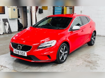 Used Volvo V40 2018 for sale - 79464048: Photo