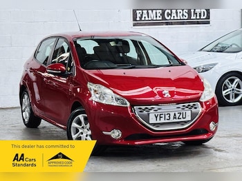 Used Peugeot 208 2013 for sale - 79181759: Photo