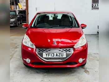 Used Peugeot 208 2013 for sale - 79181759: Photo