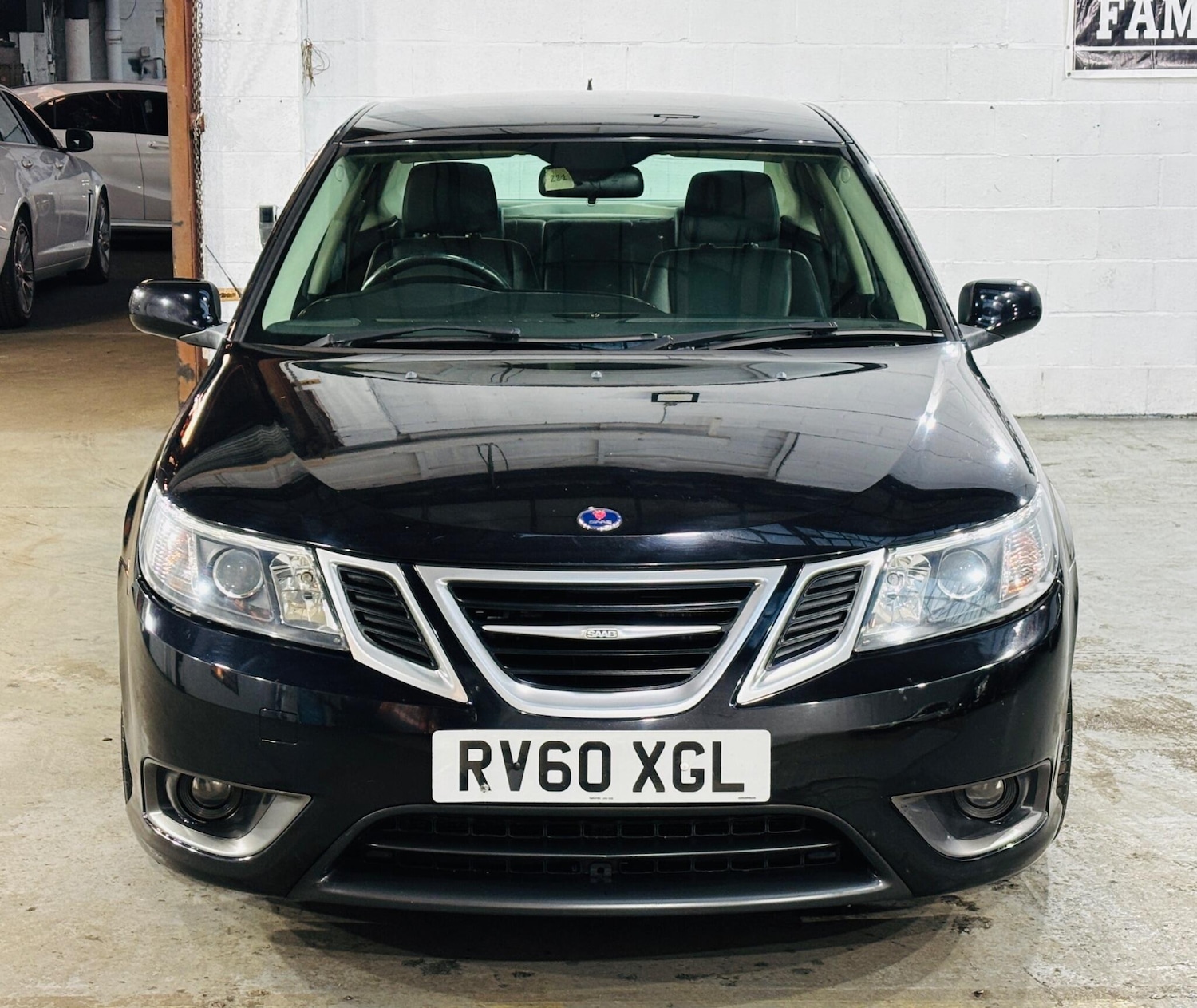 Used Saab 9-3 2010 for sale - 77098034: Photo 2