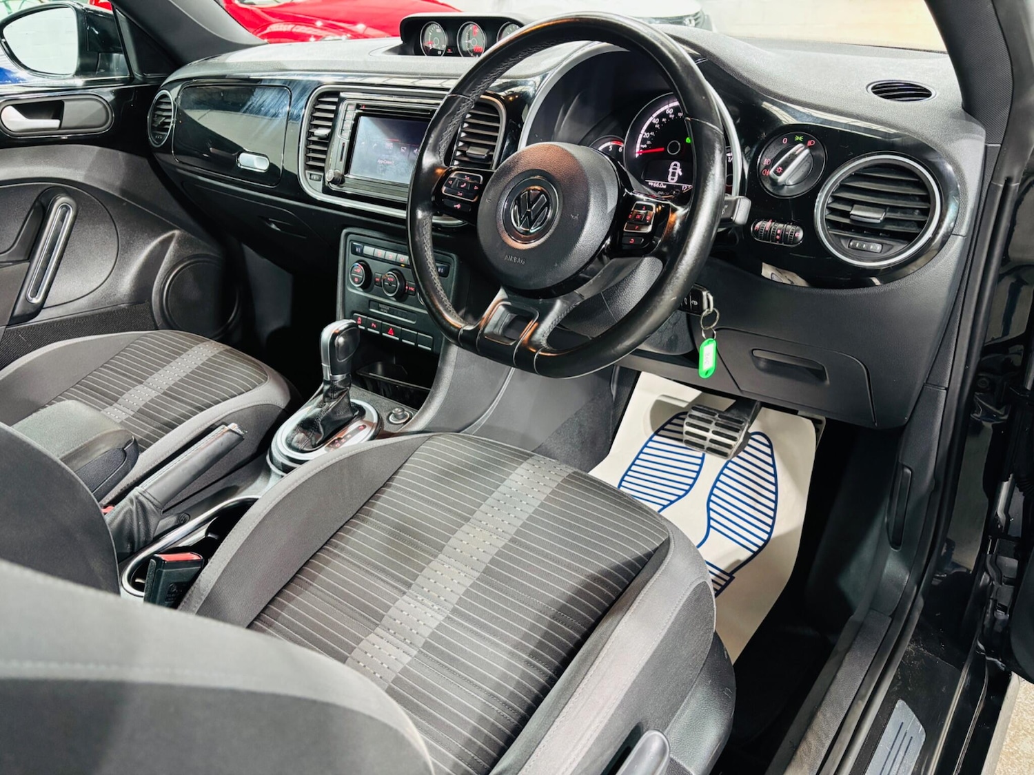 Used Volkswagen Beetle 2016 for sale - 76377849: Photo 10