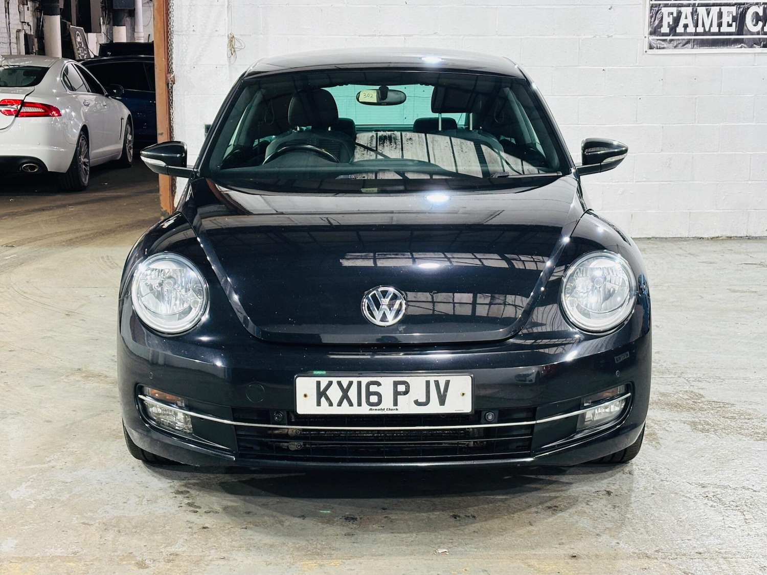 Used Volkswagen Beetle 2016 for sale - 76377849: Photo 2