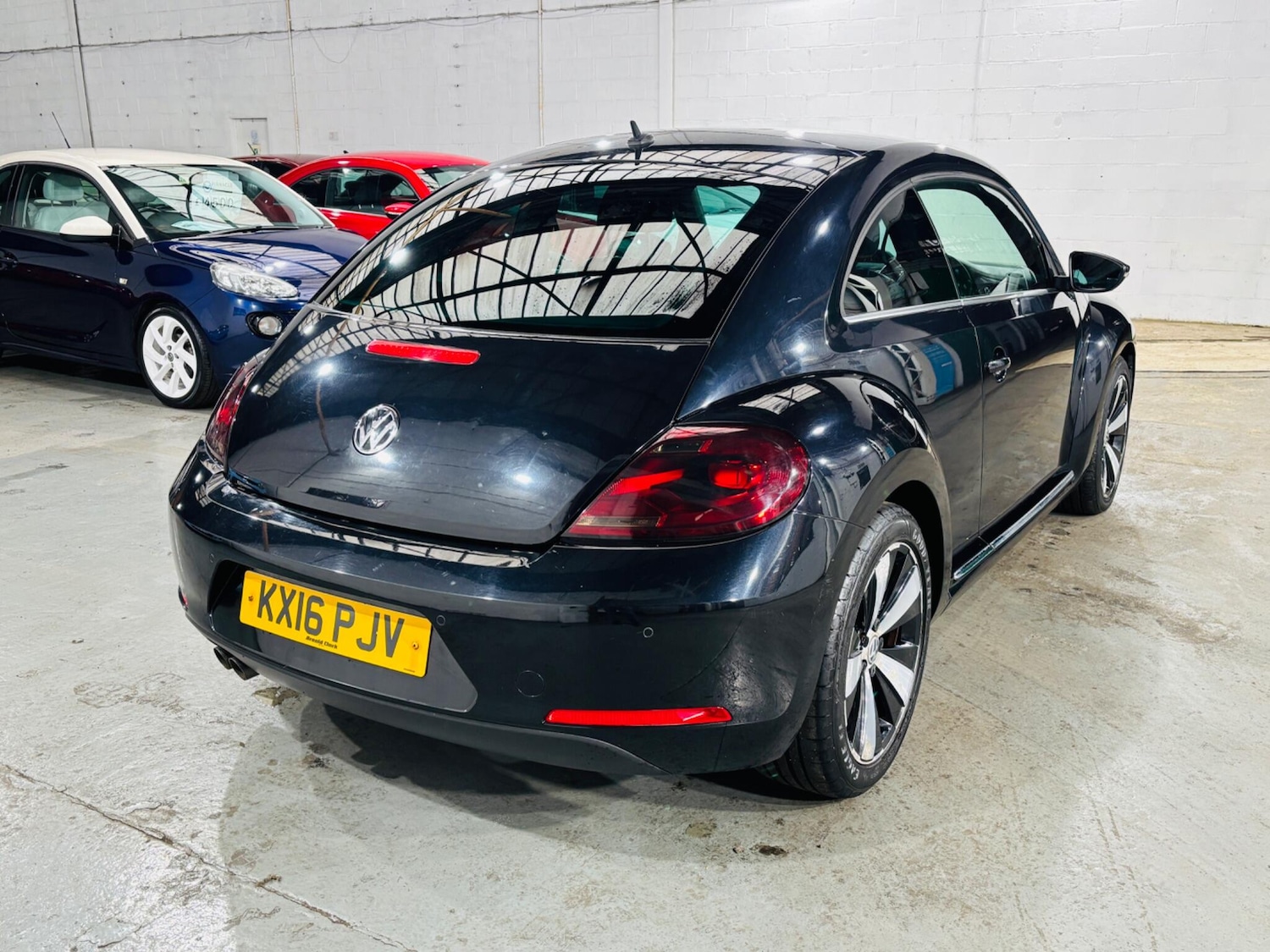 Used Volkswagen Beetle 2016 for sale - 76377849: Photo 5