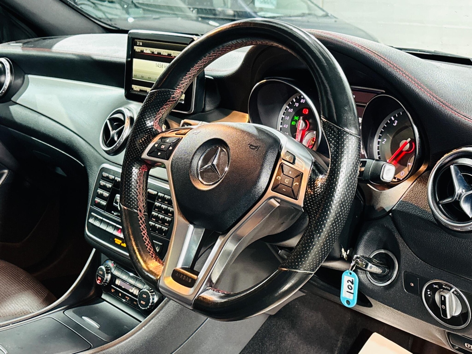 Used Mercedes-Benz GLA 2015 for sale - 76584265: Photo 11