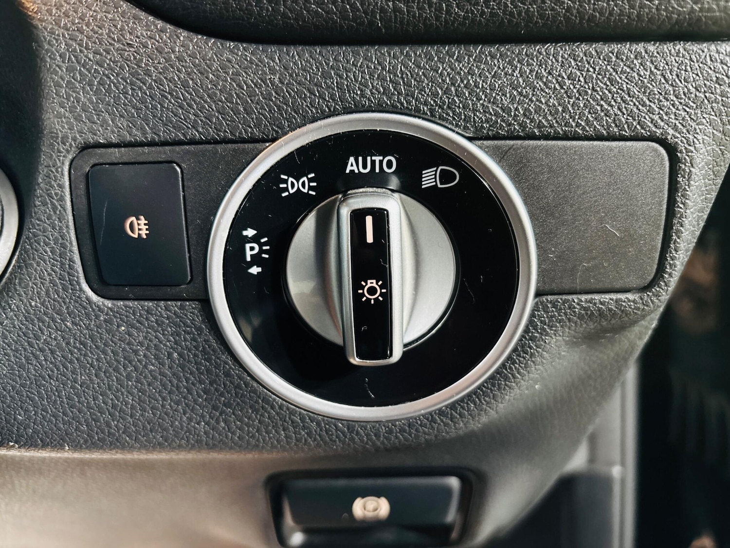 Used Mercedes-Benz GLA 2015 for sale - 76584265: Photo 20