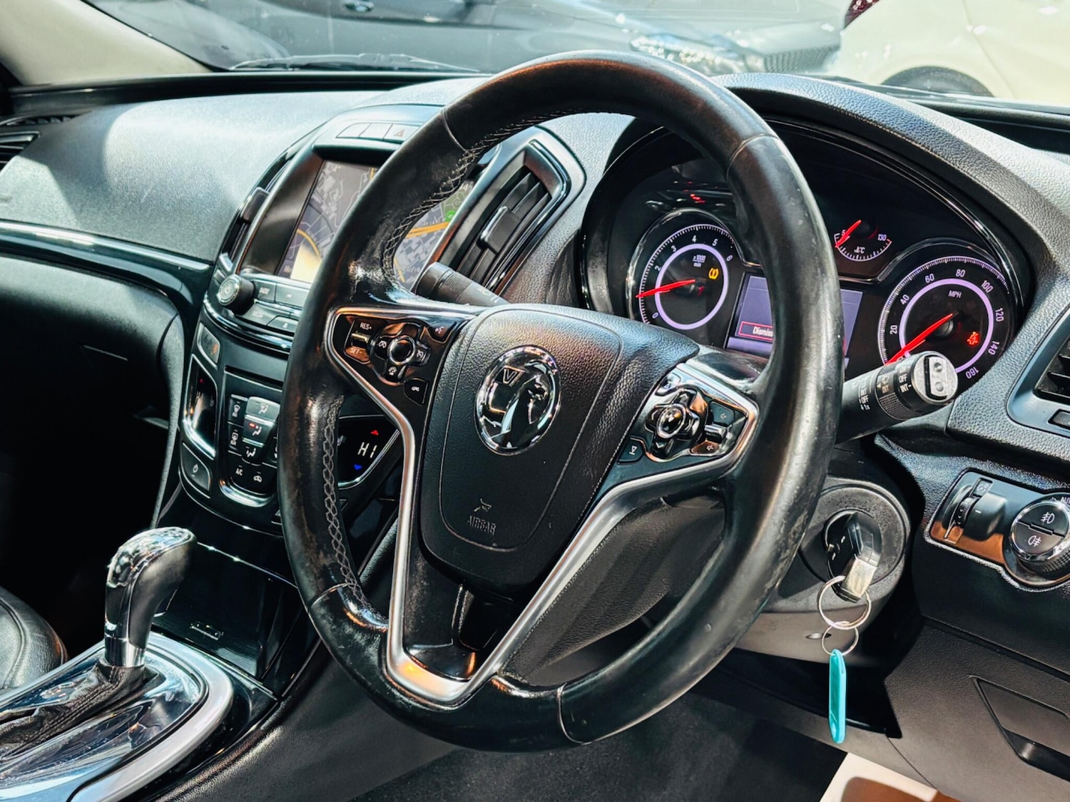 Used Vauxhall Insignia 2015 for sale - 76991273: Photo 11