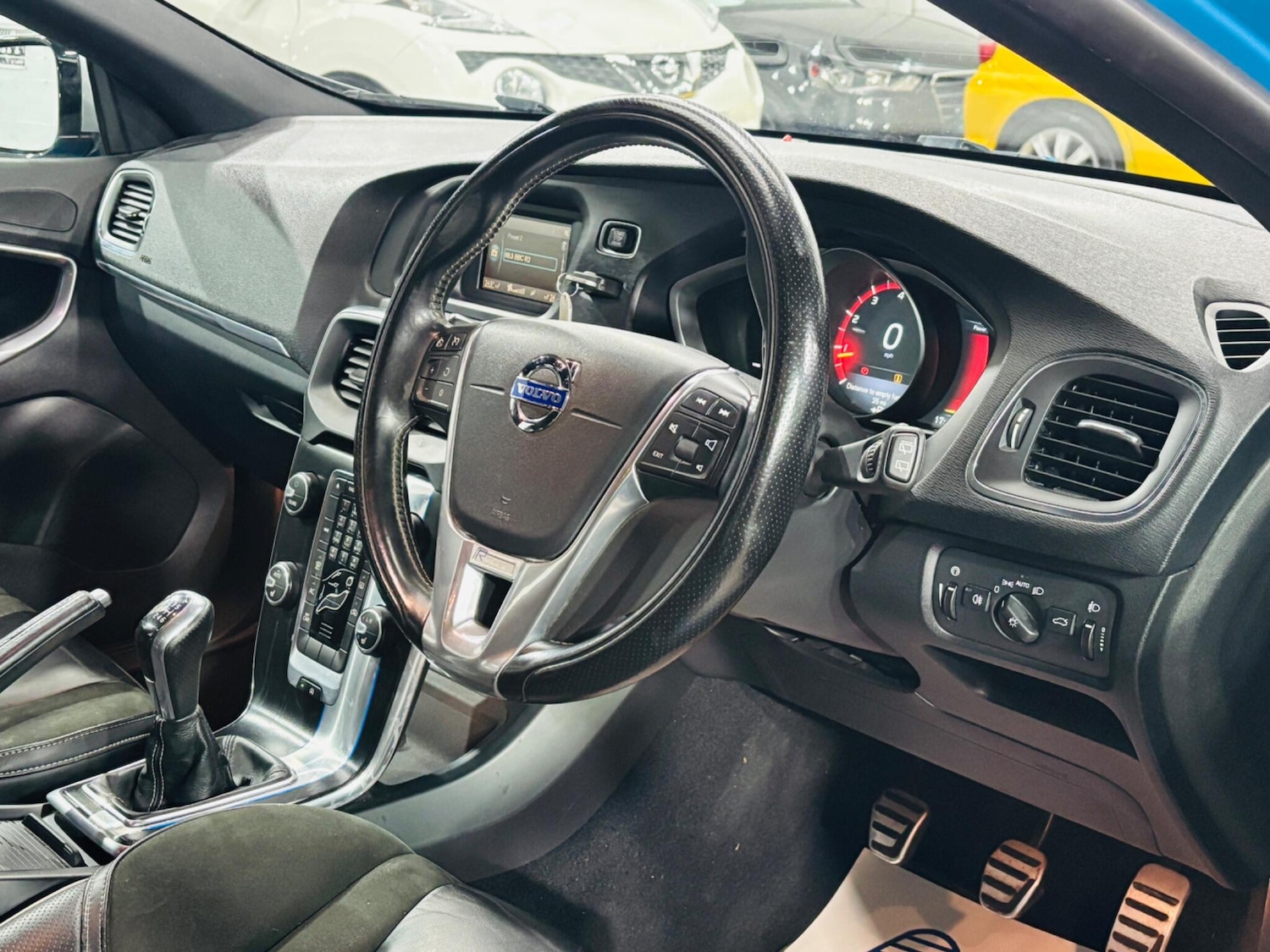 Used Volvo V40 for sale - 78136159: Photo 11