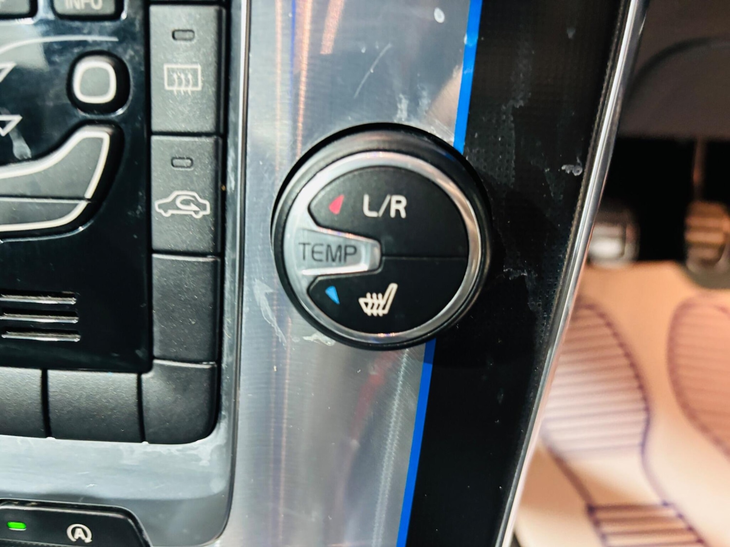 Used Volvo V40 for sale - 78136159: Photo 20